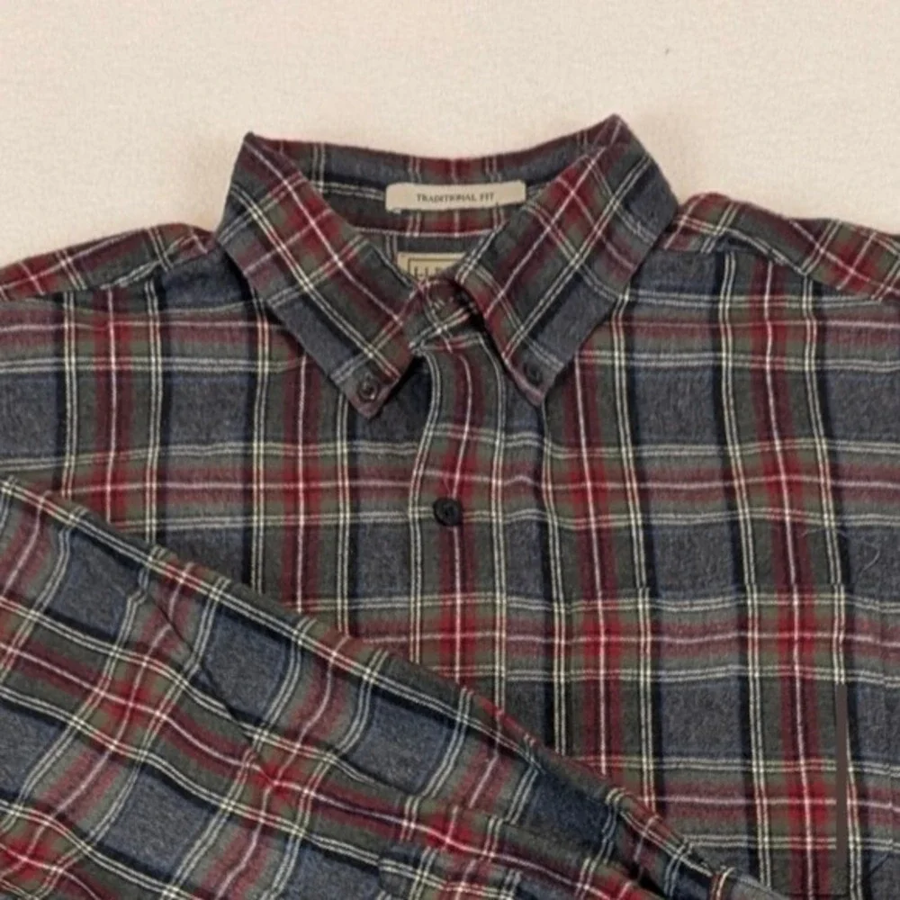 LL Bean Traditional Fit Plaid Flannel Button‎ Down Shirt Men Red Green Gray Work